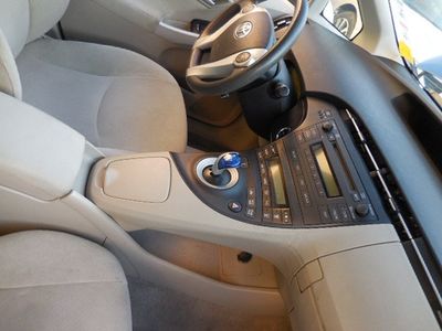 2011 Toyota Prius - Photo 18