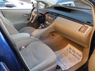 2011 Toyota Prius - Photo 12