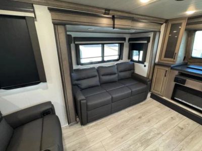 2024 Keystone RV Montana - Photo 9