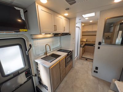 2026 Thor Motor Coach CHATEAU SPRINTER - Photo 9