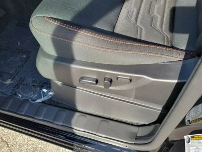 2026 Nissan Frontier — photo 9 view