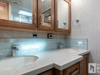 2022 Newmar Ventana - Photo 16