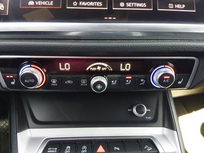 2023 Audi Q3 - Photo 17