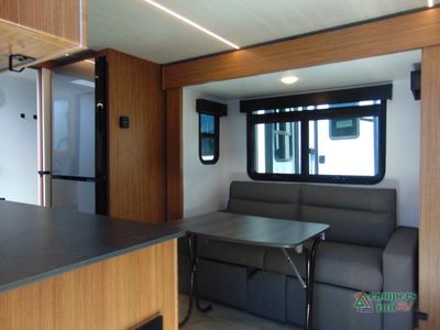 2025 Keystone RV Reign - Photo 8