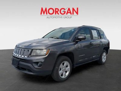 2016 Jeep Compass — detail view