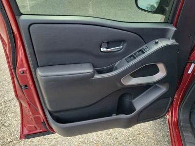 2023 Nissan Frontier — photo 8 view