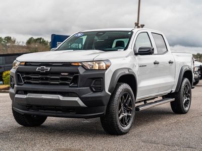 2024 Chevrolet Colorado - Photo 2