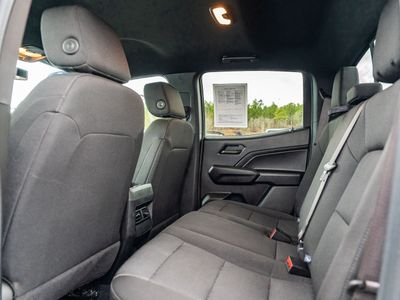 2024 Chevrolet Colorado - Photo 18