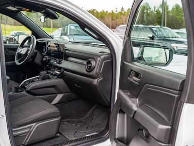 2024 Chevrolet Colorado - Photo 12