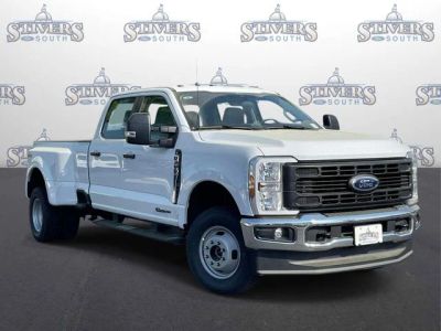 2026 Ford F-350SD XL in White — front three-quarter view