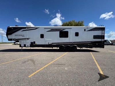 2026 Jayco Seismic - Photo 8