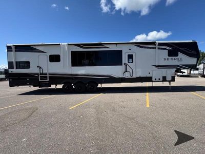 2026 Jayco Seismic - Photo 7