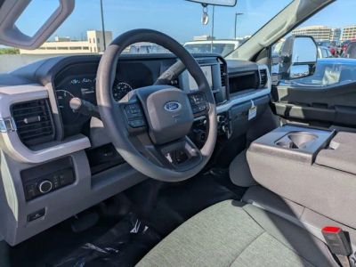 2025 Ford F-350SD — photo 10 view