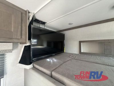 2026 Gulf Stream RV Yellowstone - Photo 25