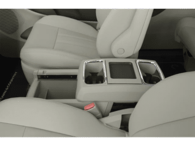 2015 Chrysler Town &amp; Country — photo 20 view