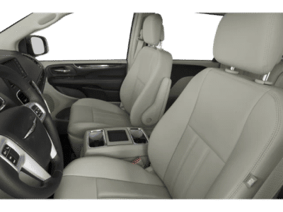 2015 Chrysler Town &amp; Country — photo 14 view