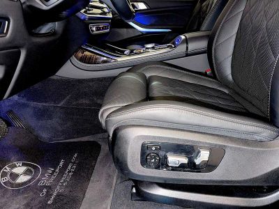 2026 BMW X7 xDrive40i — photo 9 view