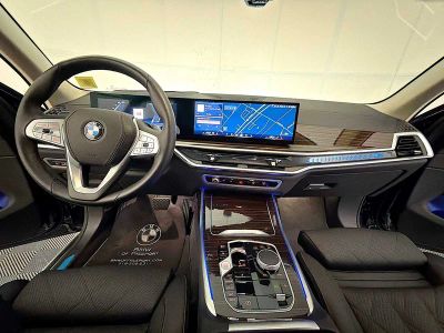 2026 BMW X7 xDrive40i — photo 11 view