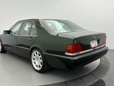 1992 Mercedes-Benz 300 Series — detail view