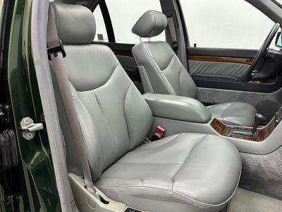 1992 Mercedes-Benz 300 Series — photo 31 view