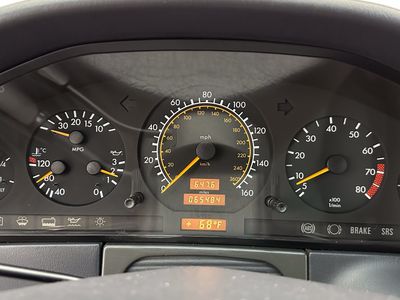 1992 Mercedes-Benz 300 Series — photo 10 view