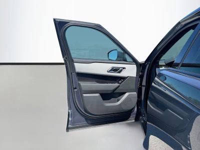 2026 Land Rover Range Rover Velar — photo 21 view