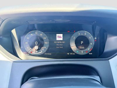2026 Land Rover Range Rover Velar — photo 40 view