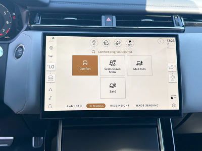 2026 Land Rover Range Rover Velar — photo 29 view