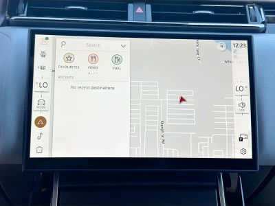 2026 Land Rover Range Rover Velar — photo 32 view