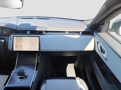 2026 Land Rover Range Rover Velar — photo 18 view