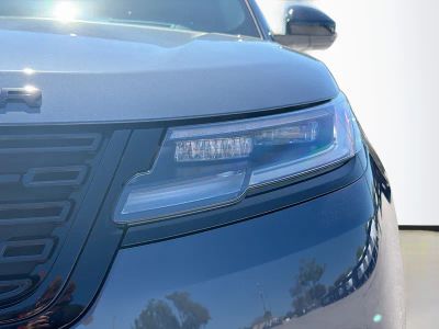 2026 Land Rover Range Rover Velar — photo 9 view