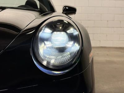 2023 Porsche 911 — photo 10 view