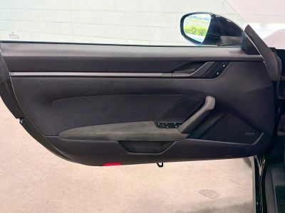 2023 Porsche 911 — photo 18 view