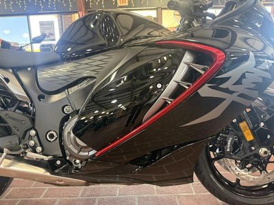 2026 Suzuki Hayabusa — photo 11 view