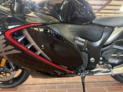 2026 Suzuki Hayabusa — photo 12 view