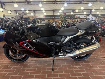 2026 Suzuki Hayabusa — photo 8 view