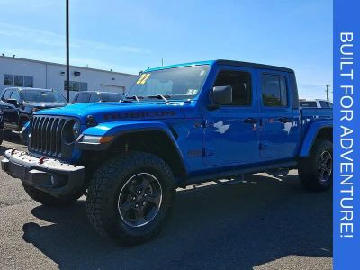 2022 Jeep Gladiator — rear three-quarter view