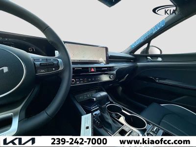 2026 Kia K5 — photo 25 view