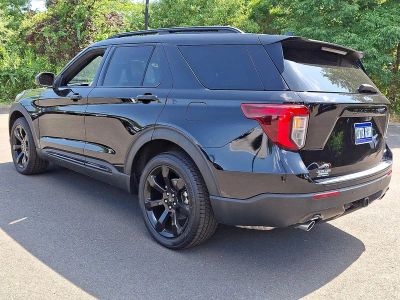 2023 Ford Explorer — interior view