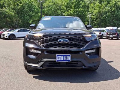 2023 Ford Explorer — side profile view