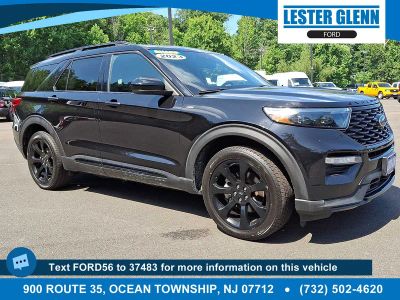 2023 Ford Explorer ST-Line in Agate Black Metallic — front three-quarter view