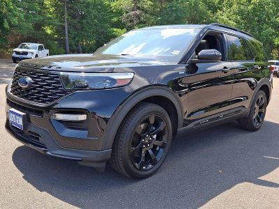 2023 Ford Explorer — rear three-quarter view