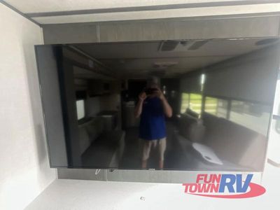 2025 Forest River RV Wildwood FSX — photo 30 view