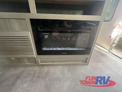 2025 Forest River RV Wildwood FSX — photo 31 view