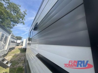 2025 Forest River RV Wildwood FSX — photo 48 view