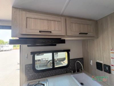 2025 Heartland Pioneer — photo 16 view