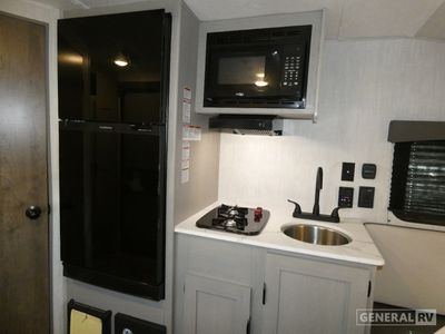 2025 Coachmen Clipper Cadet - Photo 7