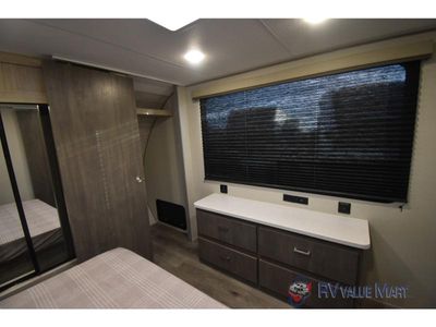 2026 Coachmen RV Catalina Legacy Edition - Photo 29