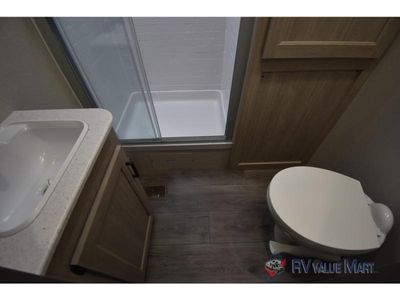 2026 Coachmen RV Catalina Legacy Edition - Photo 19