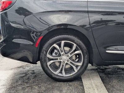 2026 Chrysler Pacifica — photo 12 view